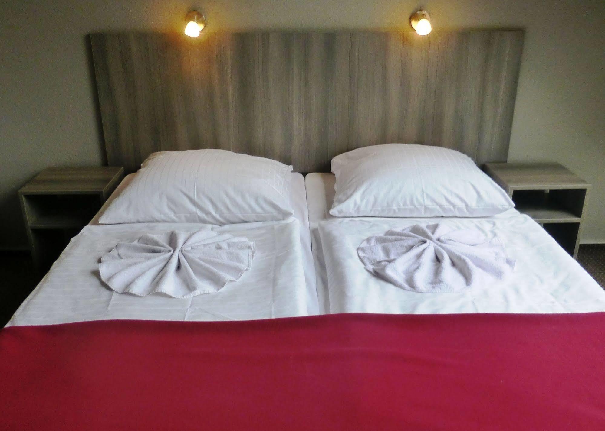 Hotel Rehberge Berlin Mitte Extérieur photo